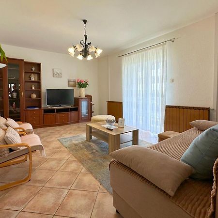Apartment Ana Brtonigla Exterior photo