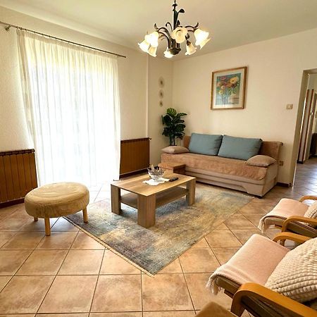 Apartment Ana Brtonigla Exterior photo